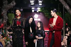 H'Hen Niê lạnh lùng quyến rũ