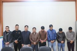 Người phụ nữ bị dọa cắt gân tay, ép gán nợ 2,5 tỷ đồng