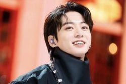Jungkook (BTS) trở thành nghệ sĩ Kpop đầu tiên giành giải thưởng People's Choice Awards