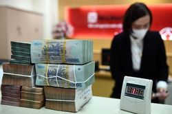 Sau bơm tín dụng, Ngân hàng Nhà nước liên tục bơm tiền hỗ trợ hệ thống