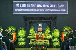 Lễ truy điệu đồng chí Vũ Oanh