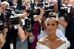 Danh ca Celine Dion mắc hội chứng SPS hiếm gặp
