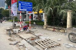 Đầu tư lát đá vỉa hè: Tiền chi ra có tương xứng lợi ích thu về?