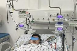 Nam sinh bị thương nặng do xe tải đâm khi đang đi học