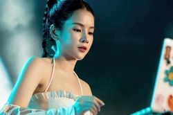 Dù nổi tiếng, 'hoa khôi DJ Đà Nẵng' vẫn bị từ chối diễn vì gu mặc 'ngoan - hiền - đứng đắn'