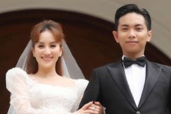 Khánh Thi khóc trong lễ rước dâu