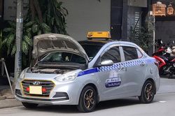 Vờ hỏng xe rồi thản nhiên đỗ ở đường cấm: Thói 'khôn lỏi' của nhiều tài xế