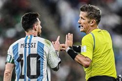 Lộ trọng tài trận Croatia vs Argentina, Messi và đồng đội nhận cảnh báo