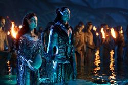 'Avatar 2' 'cháy vé', doanh thu 'khủng' dù chưa chính thức ra rạp Việt