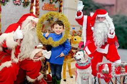 Ông già Noel tận tuy nhất nước Anh: Phát quà được hơn 60 năm vẫn ao ước được cống hiến đến năm 100 tuổi