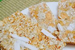 Mục sở thị đặc sản bánh cáy Thái Bình: Không phải làm từ con cáy, nguồn gốc hóa ra lại liên quan đến một vụ án oan nổi tiếng?