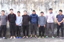 Bắt 8 đối tượng đánh bạc dưới hình thức cá độ bóng đá, lô đề