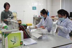 Giám sát hỗ trợ kỹ thuật cho các phòng xét nghiệm HIV tại Lào Cai