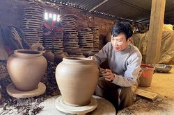 Nhịp sống bình yên nơi làng nghề gốm Gia Thủy
