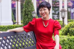 MC Thảo Vân sau 13 năm ly hôn Công Lý: 'Tôi độc thân nhưng không đơn độc'