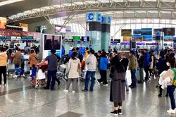 Dự kiến có khoảng 80.000 lượt khách qua sân bay Nội Bài dịp Tết