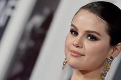 Selena Gomez hào hứng khi lần đầu tiên được tranh giải Quả cầu vàng