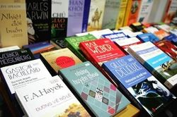 Văn Việt và nỗi khát ra biển lớn
