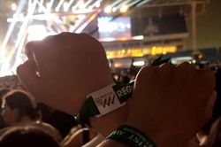 Sẵn sàng chi hàng triệu đồng 'đu' idol Kpop