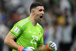 'Trò chơi tâm lý' của Emiliano Martinez giúp Argentina vô địch