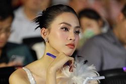 Trần Tiểu Vy khoe nhan sắc 'vạn người mê' khi làm giám khảo hoa hậu