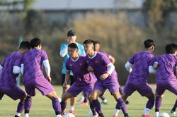Phan Văn Đức trở lại luyện tập, sẵn sàng cho trận ra quân tại AFF Cup 2022