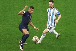 Cuộc đua thu nhập giữa Messi và Mbappe