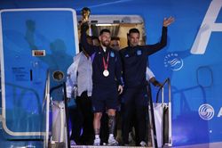 Messi và đồng đội đã mang cúp vàng về nước