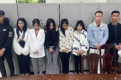 Khởi tố nhóm thanh niên thuê tiếp viên về chung cư 'chơi' ma túy