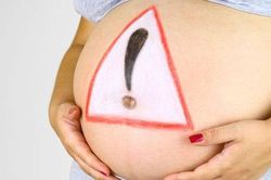 Sẩy thai liên tiếp, vợ chồng cần làm gì?