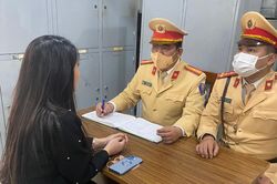 Xem xét xử lý hình sự người phụ nữ có hành vi lăng mạ Cảnh sát giao thông