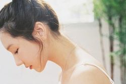 Nhìn mâm cơm cữ của mẹ chồng, tôi khóc không cầm được