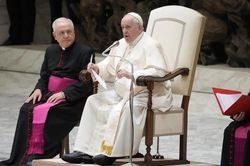 Giáo hoàng Francis cảnh báo giáo dân về 'con quỷ thanh lịch'