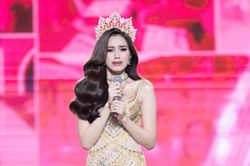 Đỗ Thị Hà khóc kết thúc nhiệm kỳ Hoa hậu Việt Nam