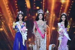 Huỳnh Thị Thanh Thủy đăng quang Hoa hậu Việt Nam 2022