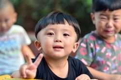 3 điều cha mẹ nên làm để thúc đẩy não bộ trẻ dưới 3 tuổi