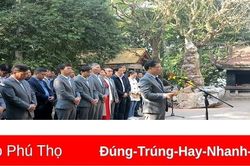 Công ty CP Hóa chất Việt Trì dâng hương báo công các Vua Hùng