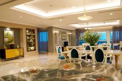 Ngôi nhà theo phong thủy Á Đông cho vợ chồng người Châu Âu có niềm đam mê với nghệ thuật sơn mài