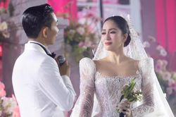 Khánh Thi bất ngờ viết tâm thư xin lỗi, thổ lộ: 'Có lẽ không nên làm đám cưới...'