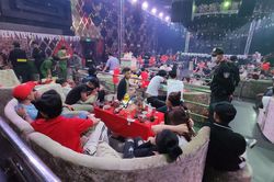 Tạm giữ 139 người phê ma túy tại quán bar trong đêm Noel