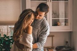 Khi sắp 'lên đỉnh' mà vợ giục… kết thúc nhanh