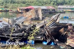 Bè cá trên hồ Trị An bị thiêu rụi hoàn toàn
