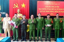 Chính trị - Xã hội Pháp luật - Cuộc sống Biểu dương, khen thưởng các tổ đặc biệt 1311 về thành tích xuất sắc trong phòng, chống tội phạm
