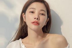 Bí quyết giữ da không tỳ vết của fashionista U50