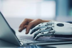 Giáo sư Mỹ kinh hoàng nhìn AI viết luận