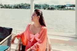 Vợ Shark Bình đón sinh nhật, 'thả tim' cùng trai lạ