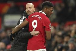 Erik ten Hag tiết lộ MU mua tiền đạo mới, né Cody Gakpo đến Liverpool