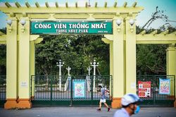 Hà Nội cấm xe vào phố Trần Nhân Tông cuối tuần