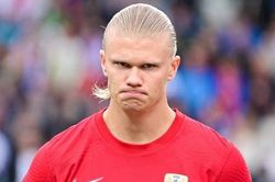 Haaland khó chịu khi xem World Cup qua tivi