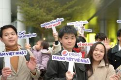Hàng trăm sinh viên, lao động trẻ Việt Nam từ Nhật Bản được hỗ trợ về đón Tết